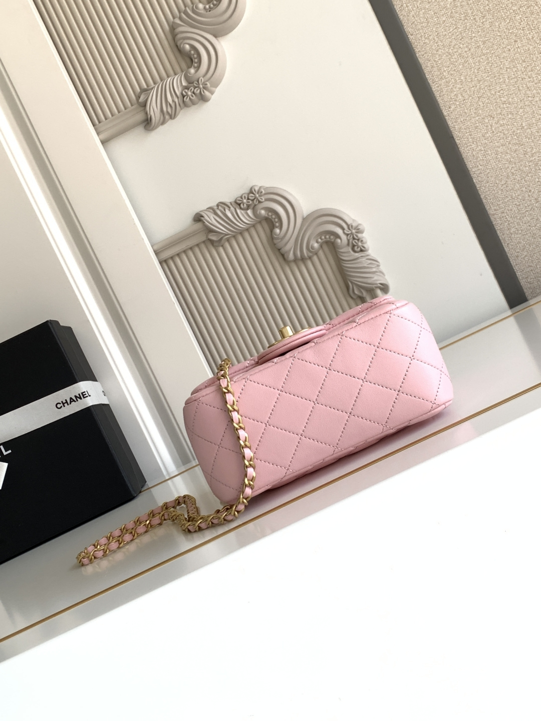 Chanel CHANEL 25b双C调节扣方胖子、回归款双logo链条包 感的亮面羊皮