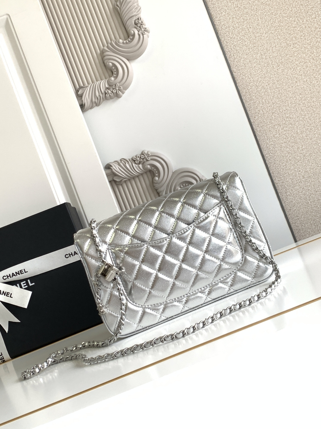 Chanel CHANEL 25b双C调节扣方胖子、回归款双logo链条包 感的小球纹