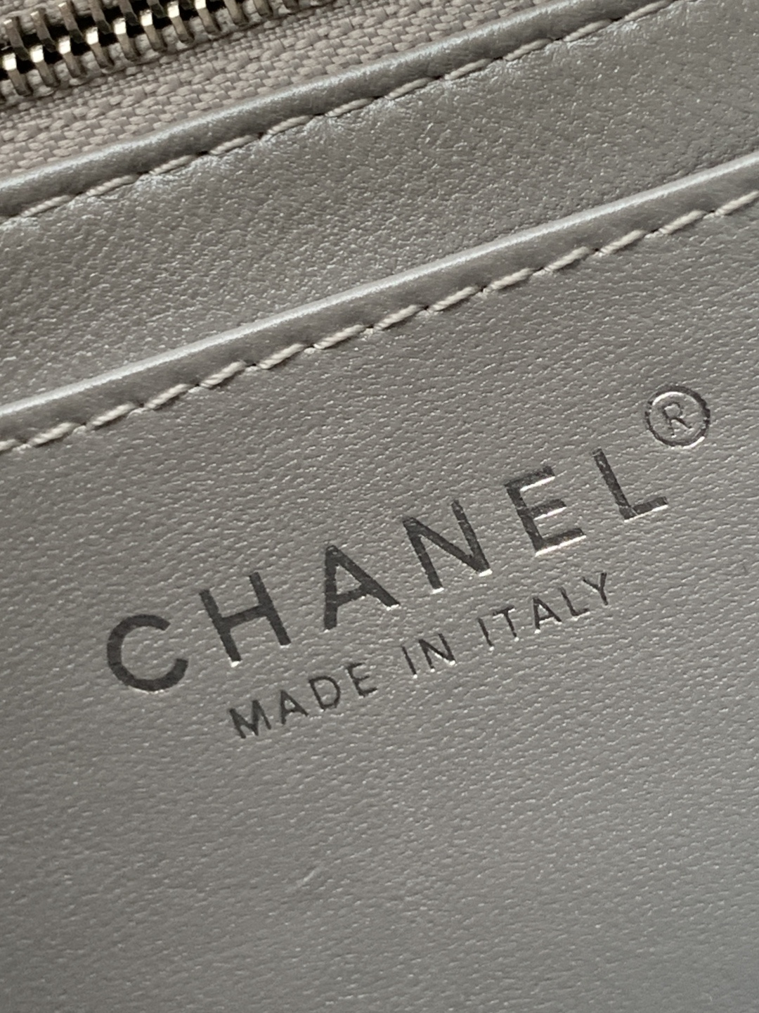 Chanel CHANEL 25b双C调节扣方胖子、回归款双logo链条包 感的小球纹