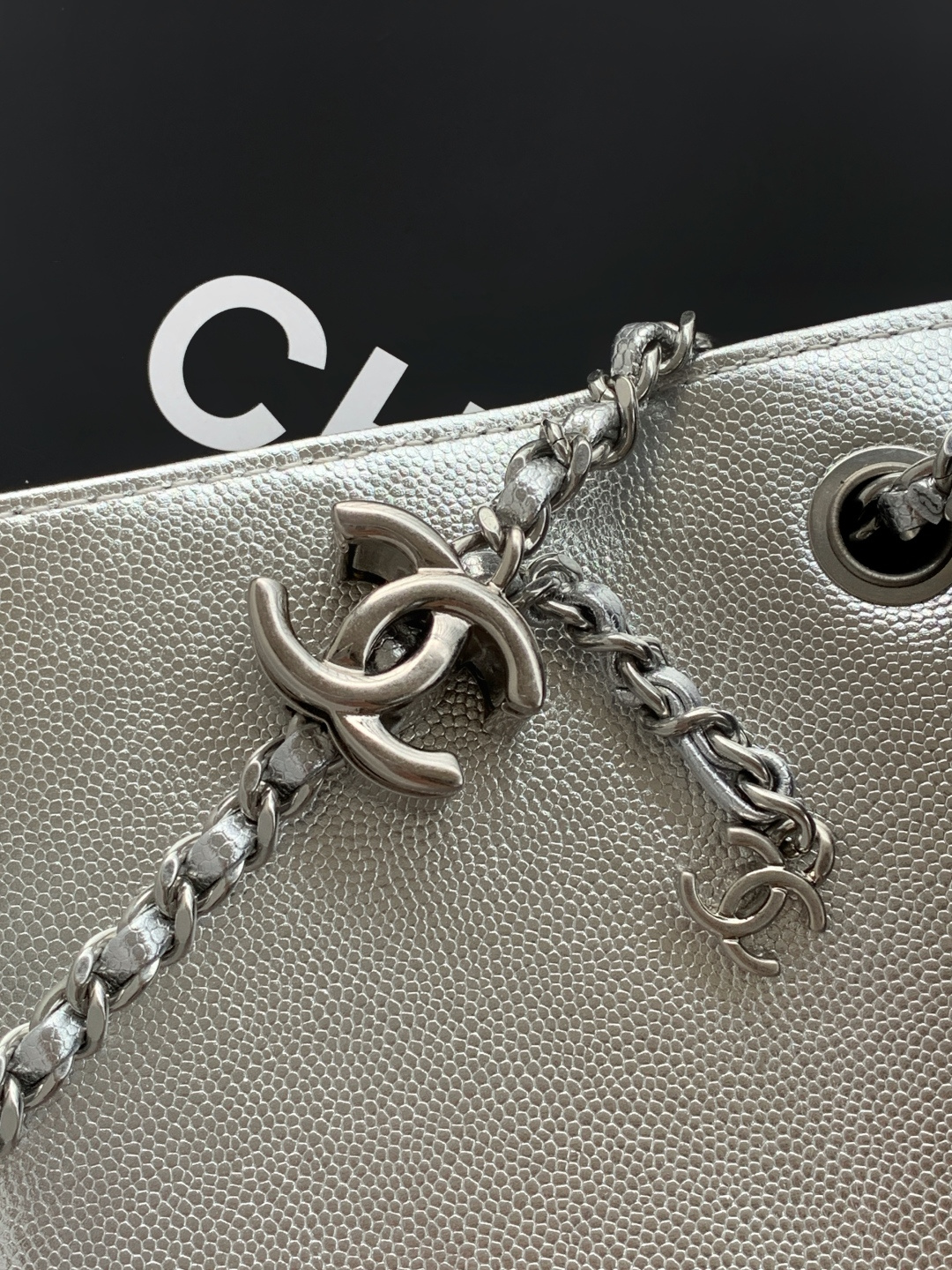 Chanel CHANEL 25b双C调节扣方胖子、回归款双logo链条包 感的小球纹