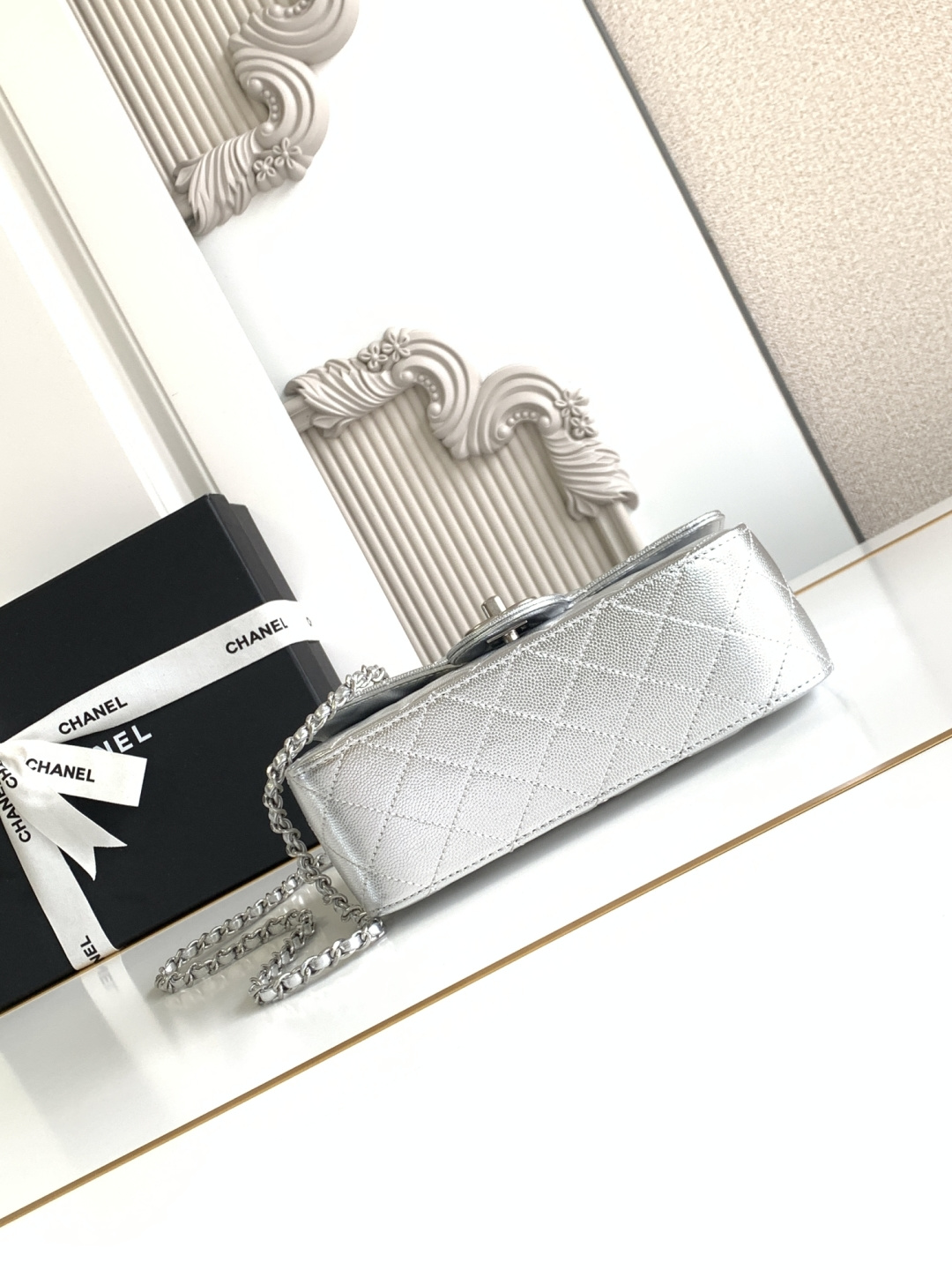Chanel CHANEL 25b双C调节扣方胖子、回归款双logo链条包 感的小球纹