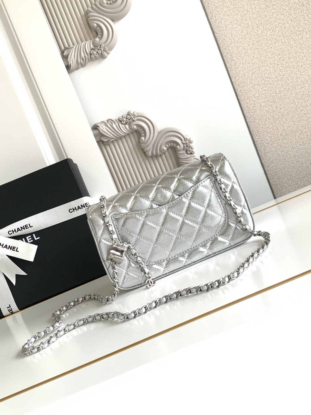 Chanel CHANEL 25b双C调节扣方胖子、回归款双logo链条包 感的小球纹
