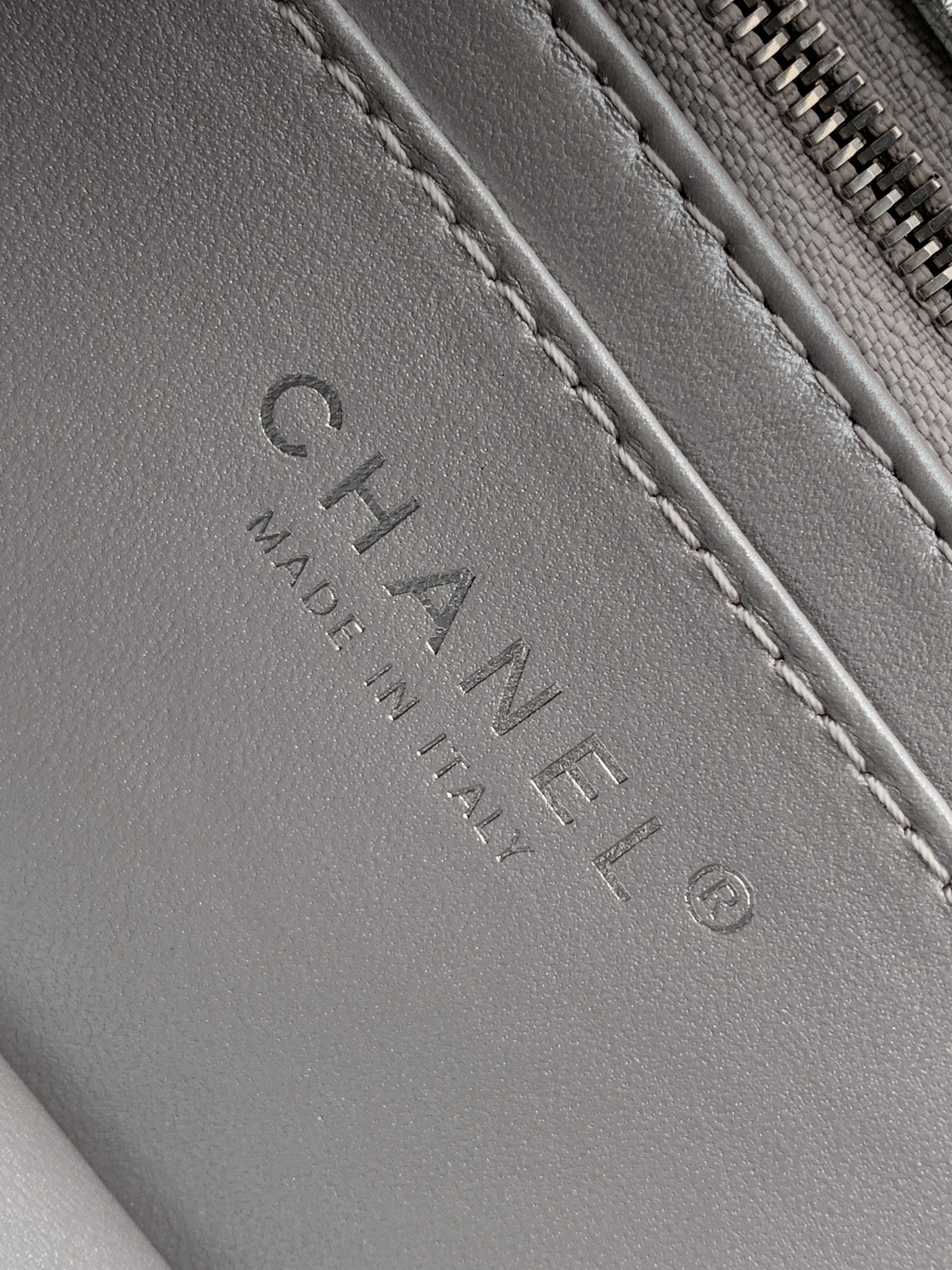 Chanel CHANEL 25b双C调节扣方胖子、回归款双logo链条包 感的小球纹