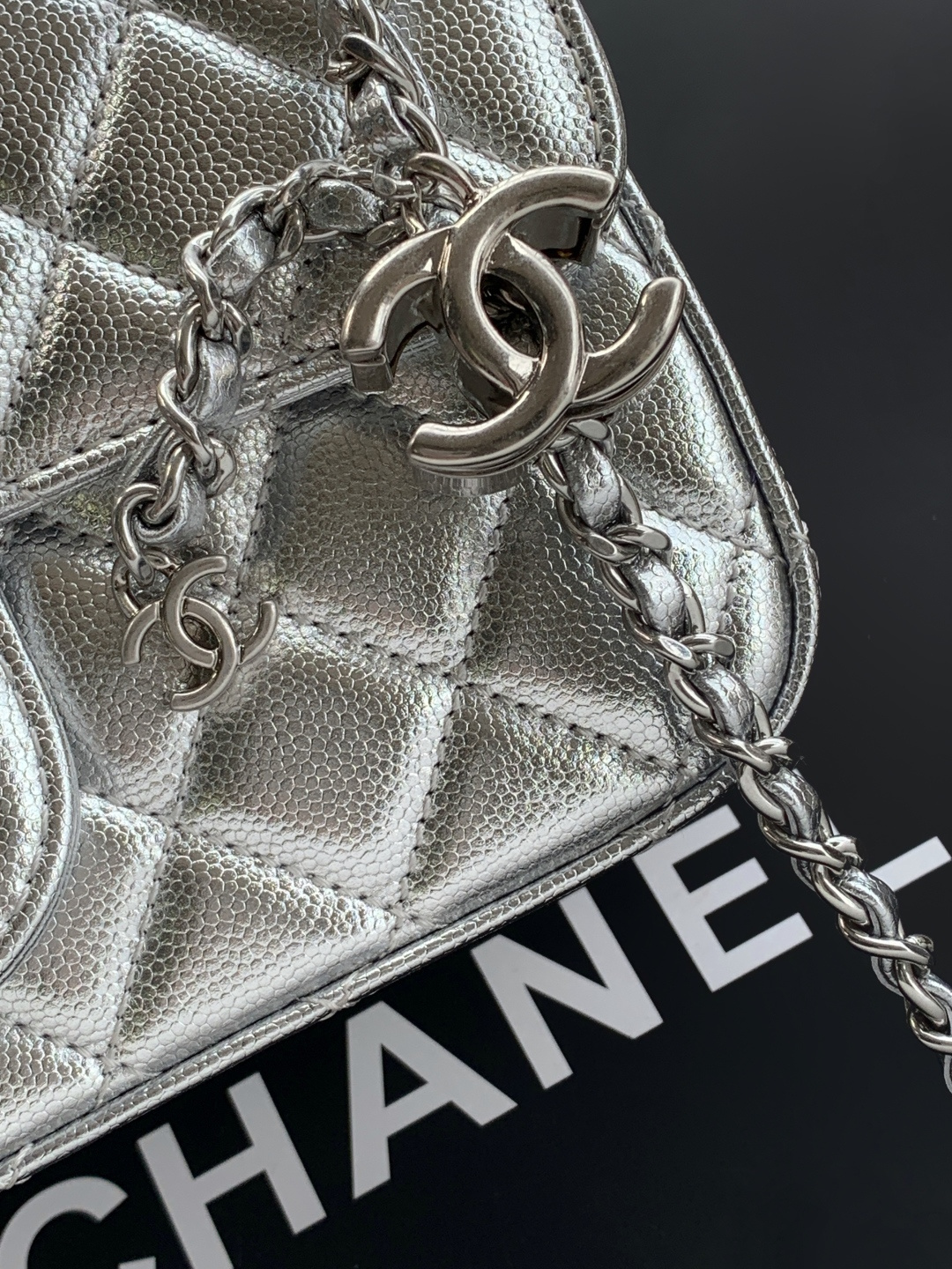 Chanel CHANEL 25b双C调节扣方胖子、回归款双logo链条包 感的小球纹