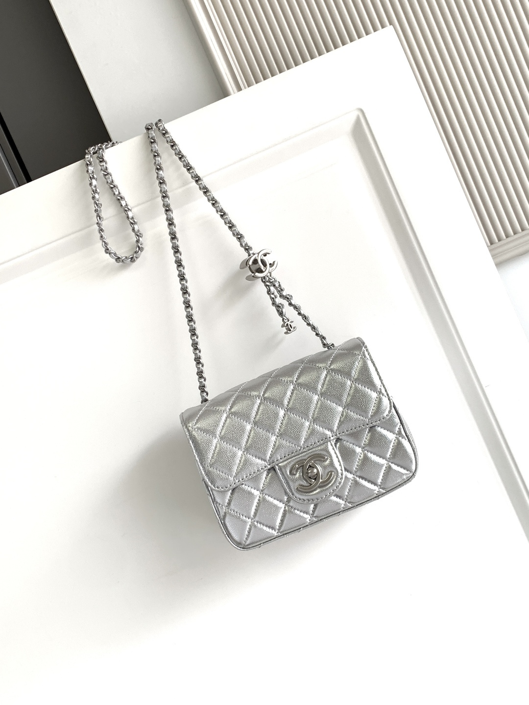 Chanel CHANEL 25b双C调节扣方胖子、回归款双logo链条包 感的小球纹