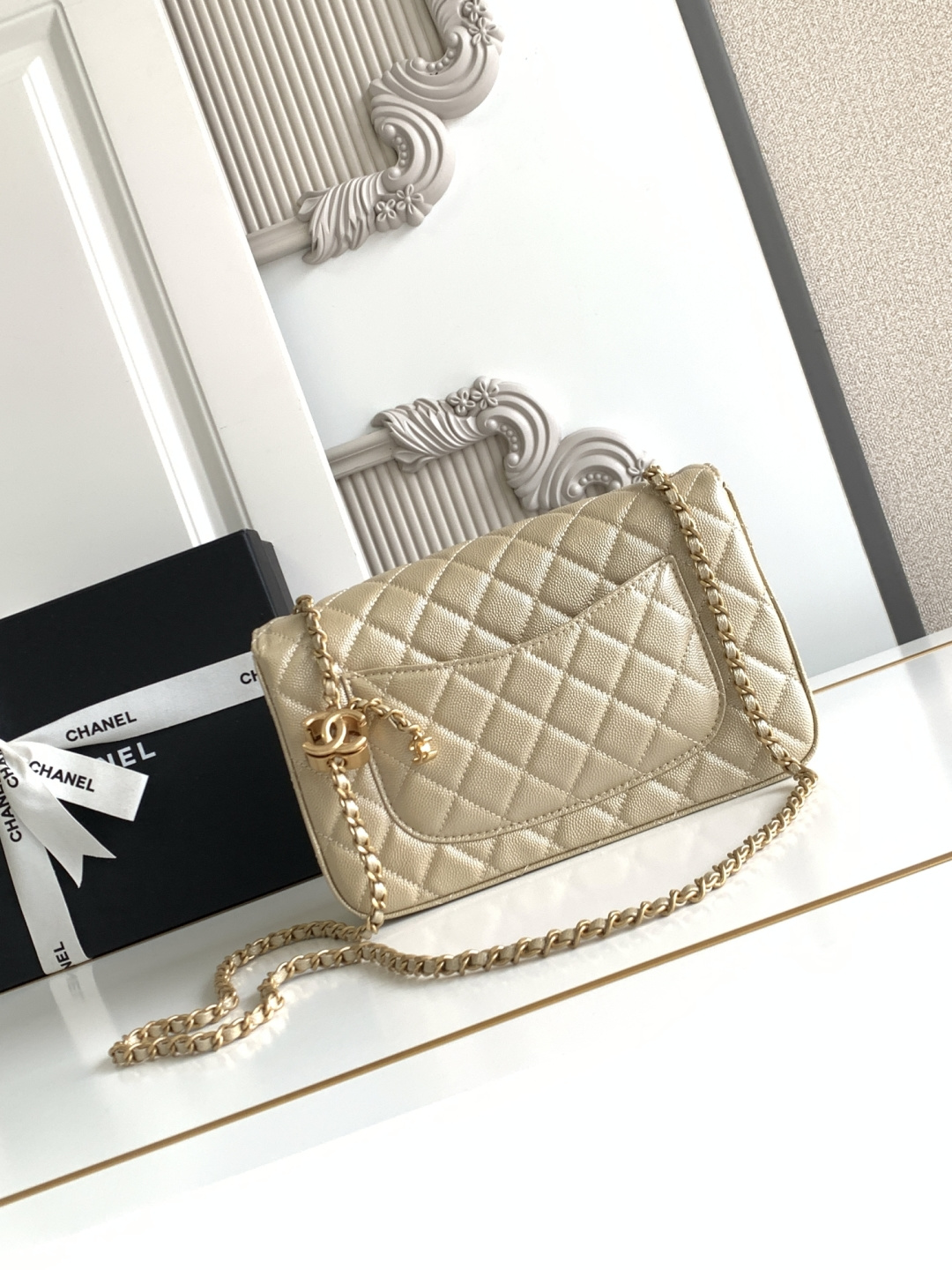 Chanel CHANEL 25b双C调节扣方胖子、回归款双logo链条包 感的小球纹