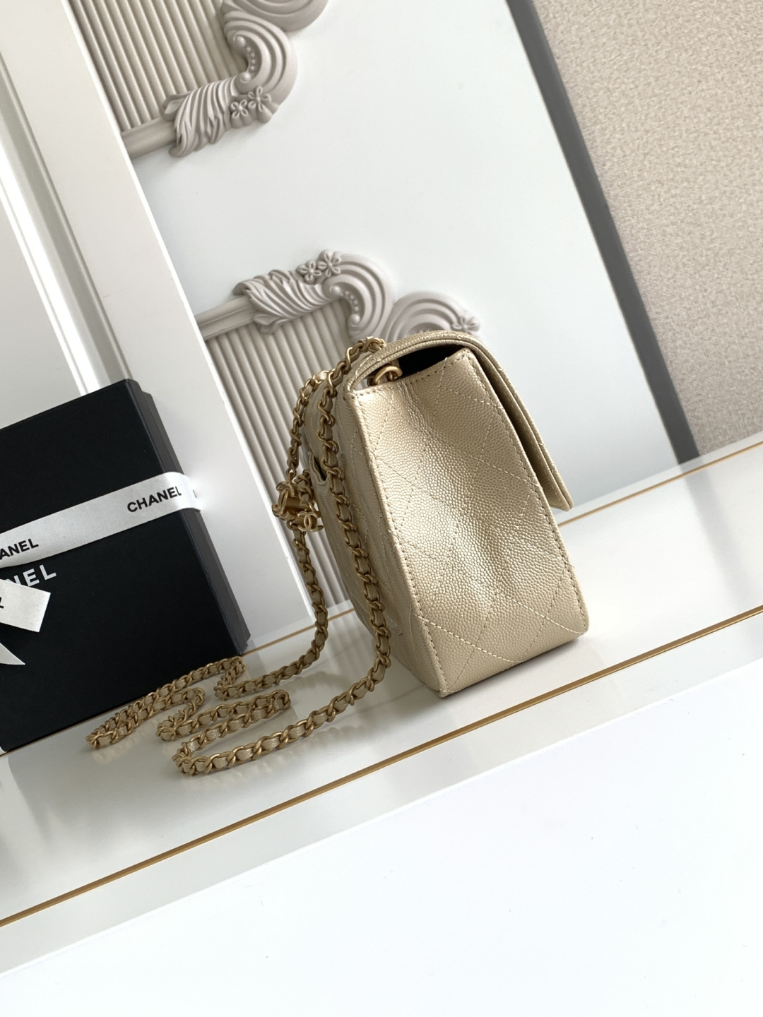 Chanel CHANEL 25b双C调节扣方胖子、回归款双logo链条包 感的小球纹