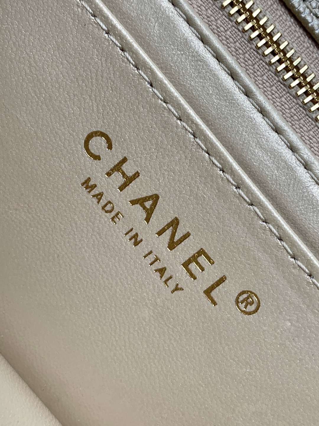 Chanel CHANEL 25b双C调节扣方胖子、回归款双logo链条包 感的小球纹