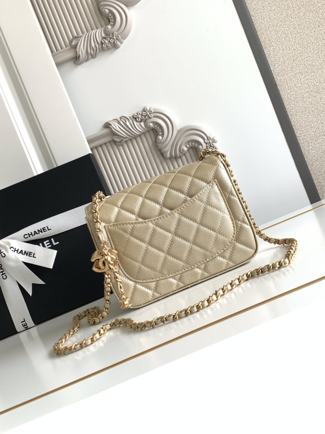 Chanel CHANEL 25b双C调节扣方胖子、回归款双logo链条包 感的小球纹