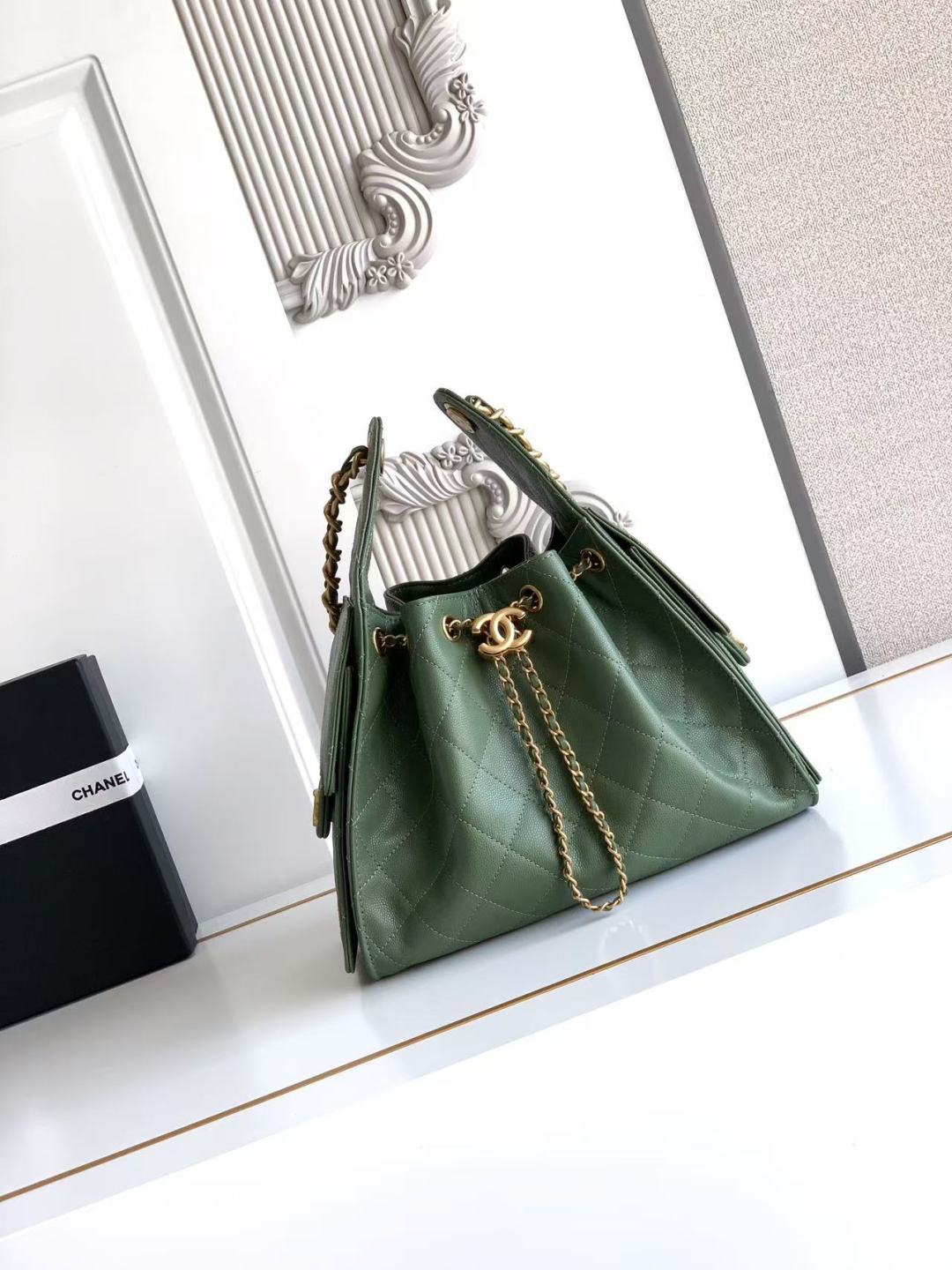 Chanel 25款又一个以年份命名的款 25c球纹皮嘻哈包