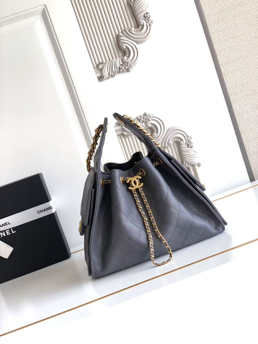 Chanel 25款又一个以年份命名的款 25c球纹皮嘻哈包