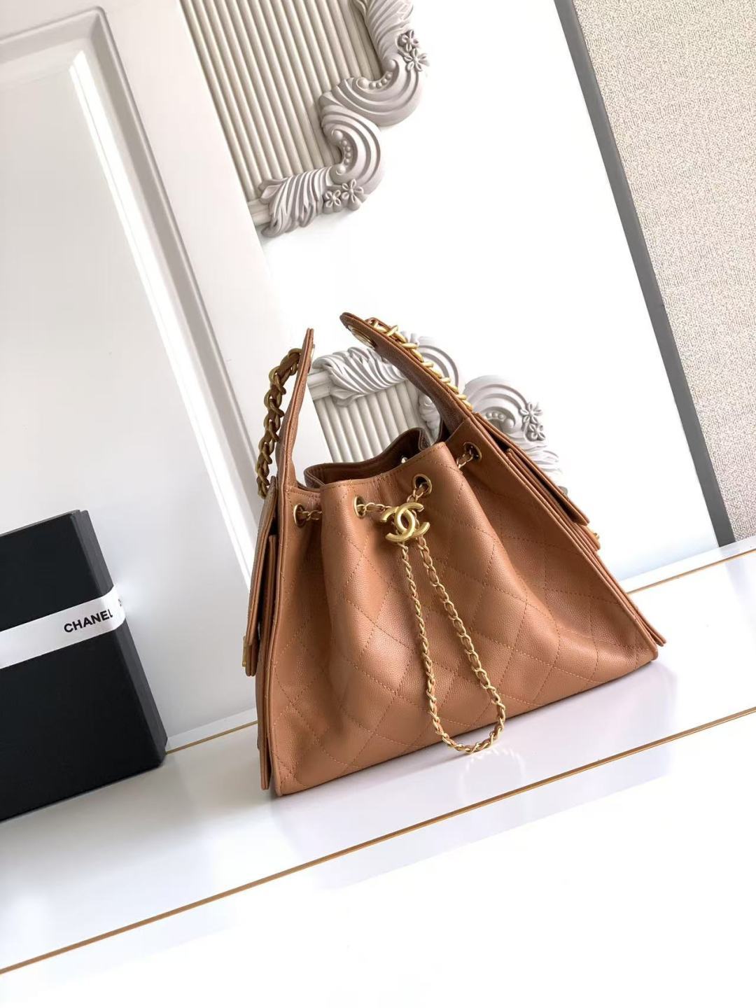 Chanel 25款又一个以年份命名的款 25c球纹皮嘻哈包