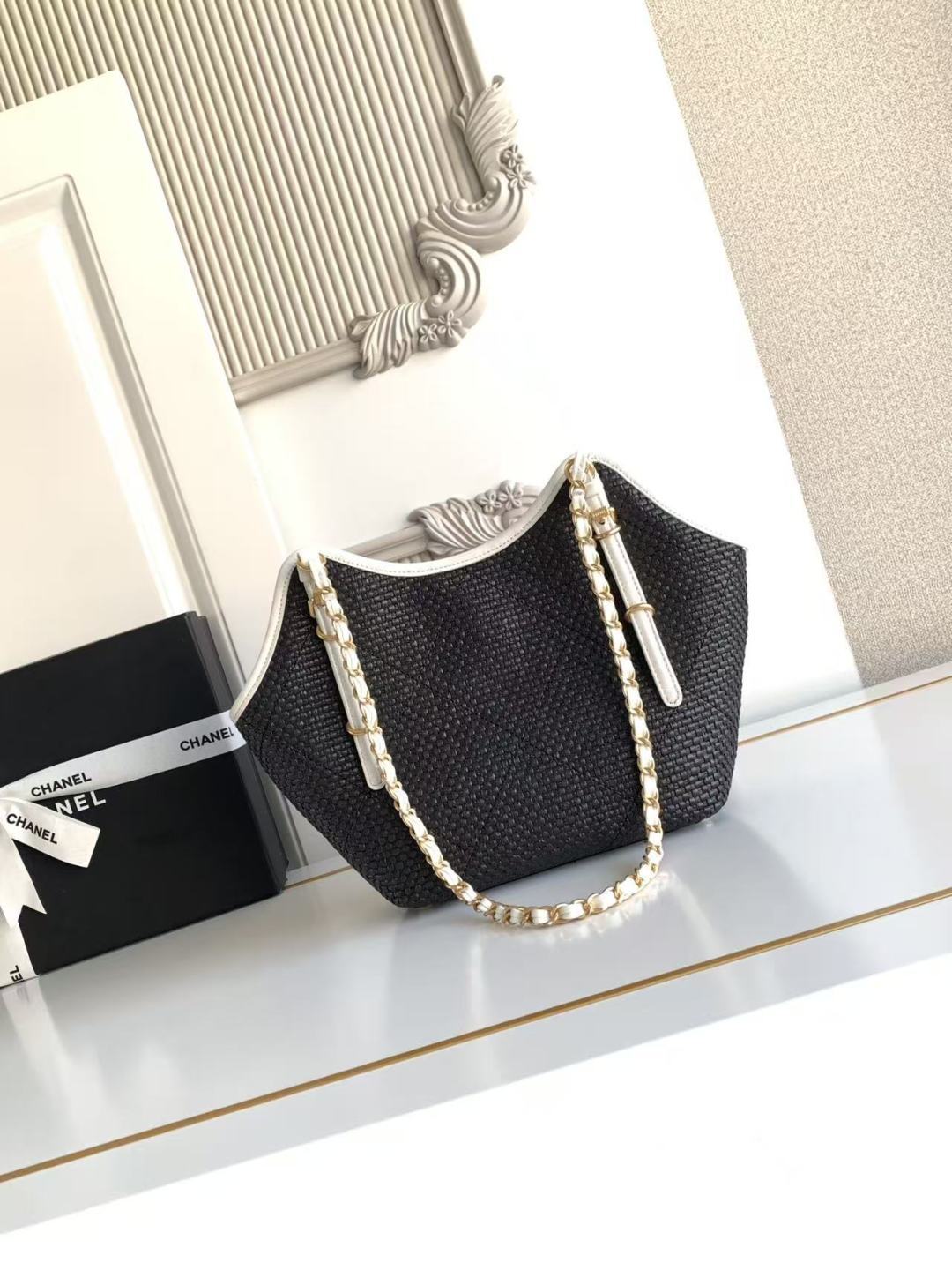 Chanel Style Leather Tote Bag style reference detail image 3 from source 785921