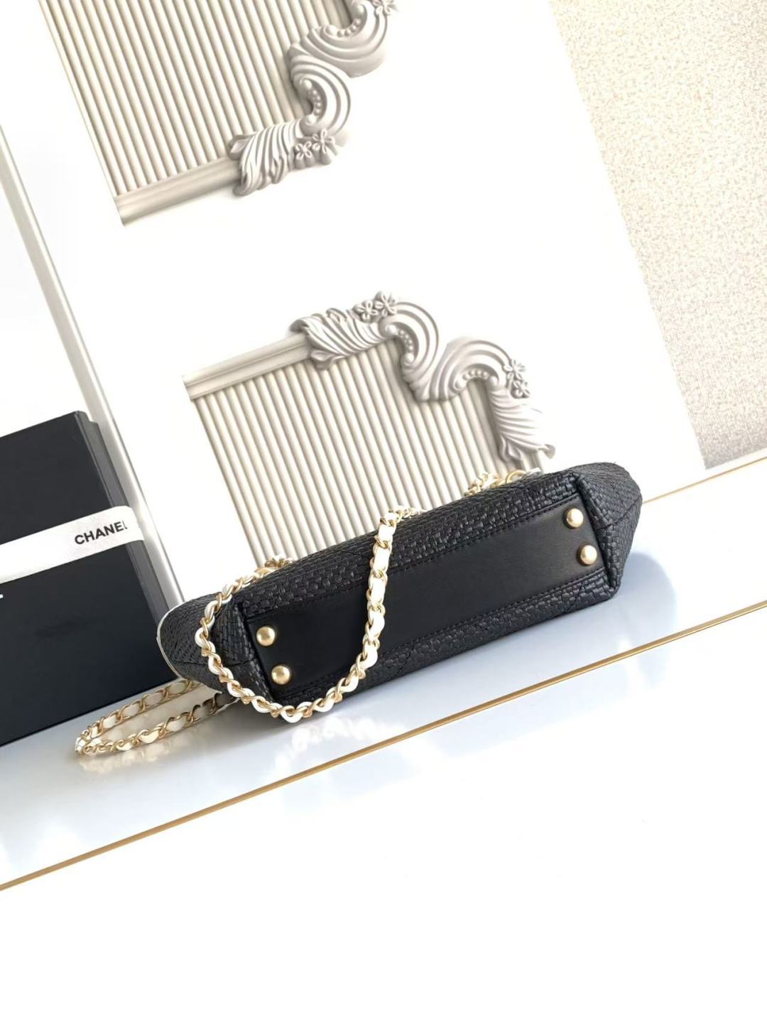 Chanel Style Leather Tote Bag style reference detail image 5 from source 785921