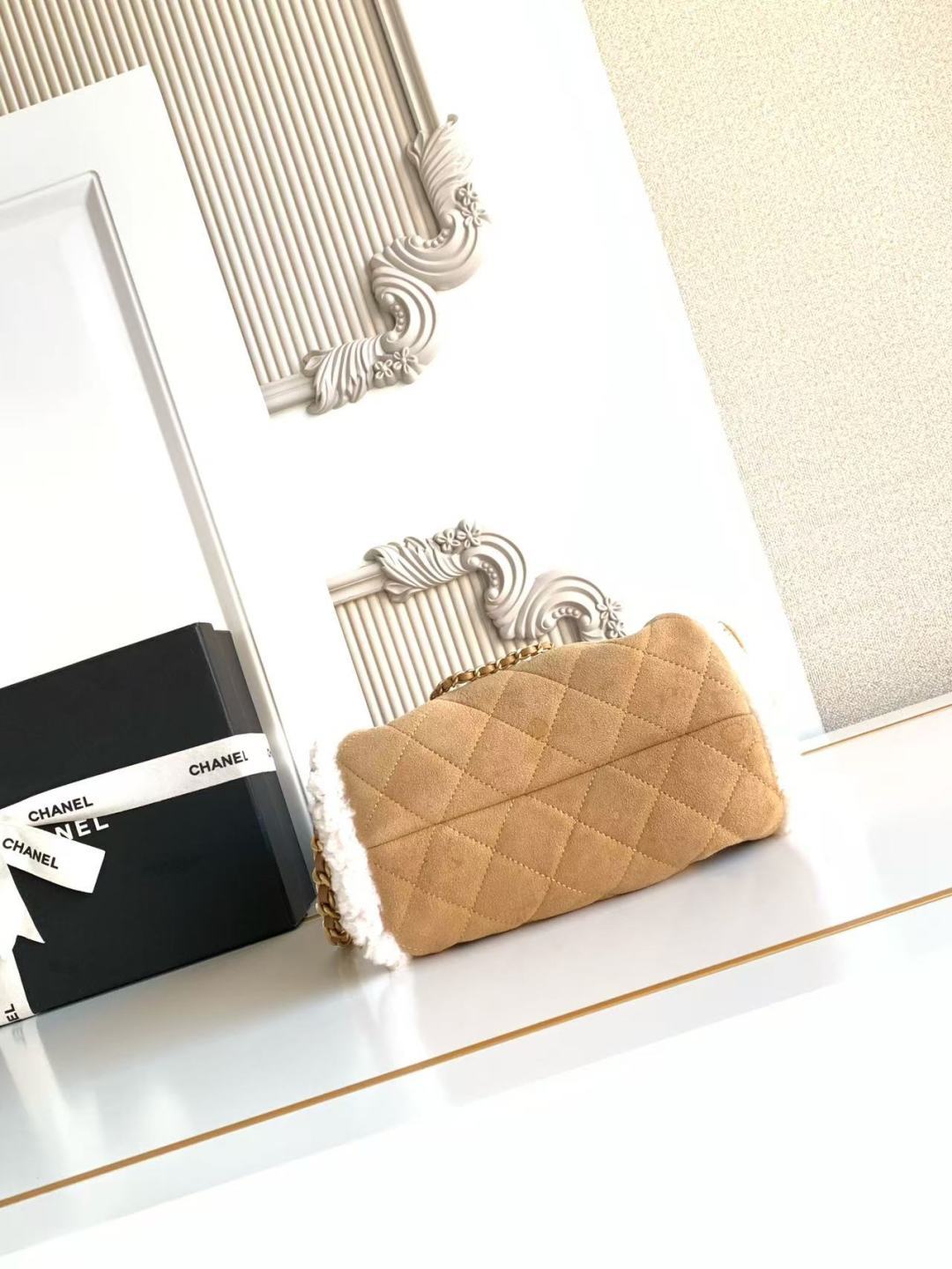 Chanel Style Leather Hobo Bag style reference detail image 5 from source 785915