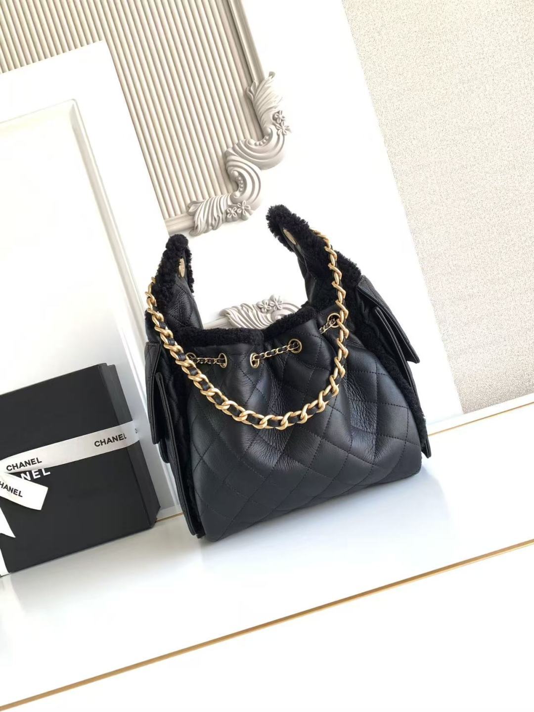 Chanel Style Black Leather Hobo Bag style reference detail image 3 from source 785916