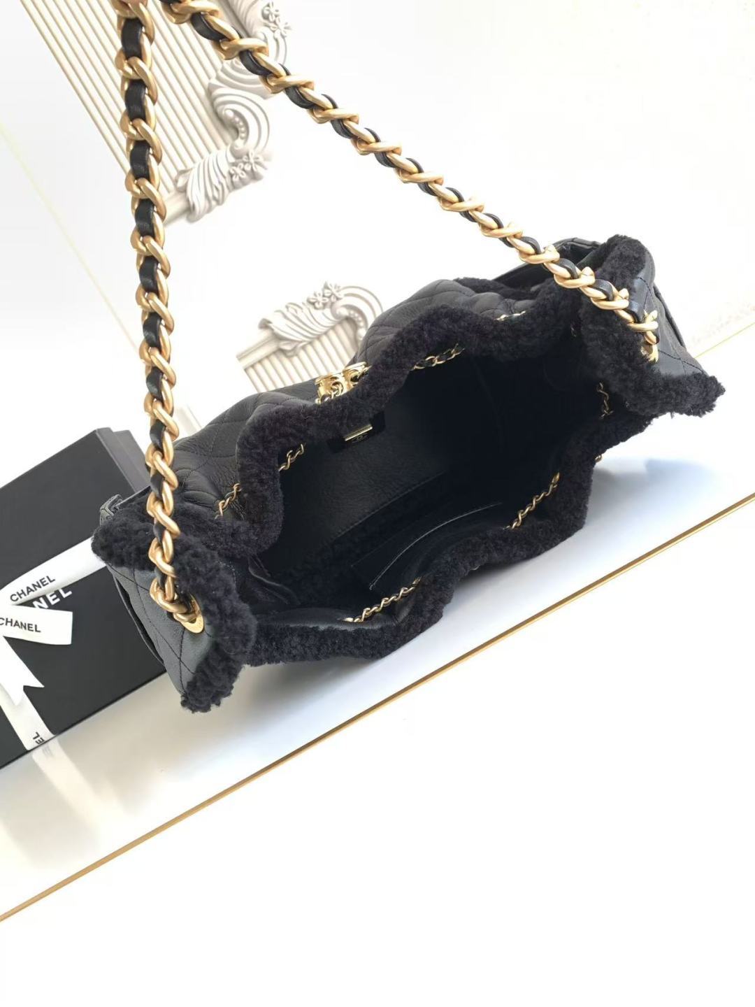 Chanel Style Black Leather Hobo Bag style reference detail image 8 from source 785916