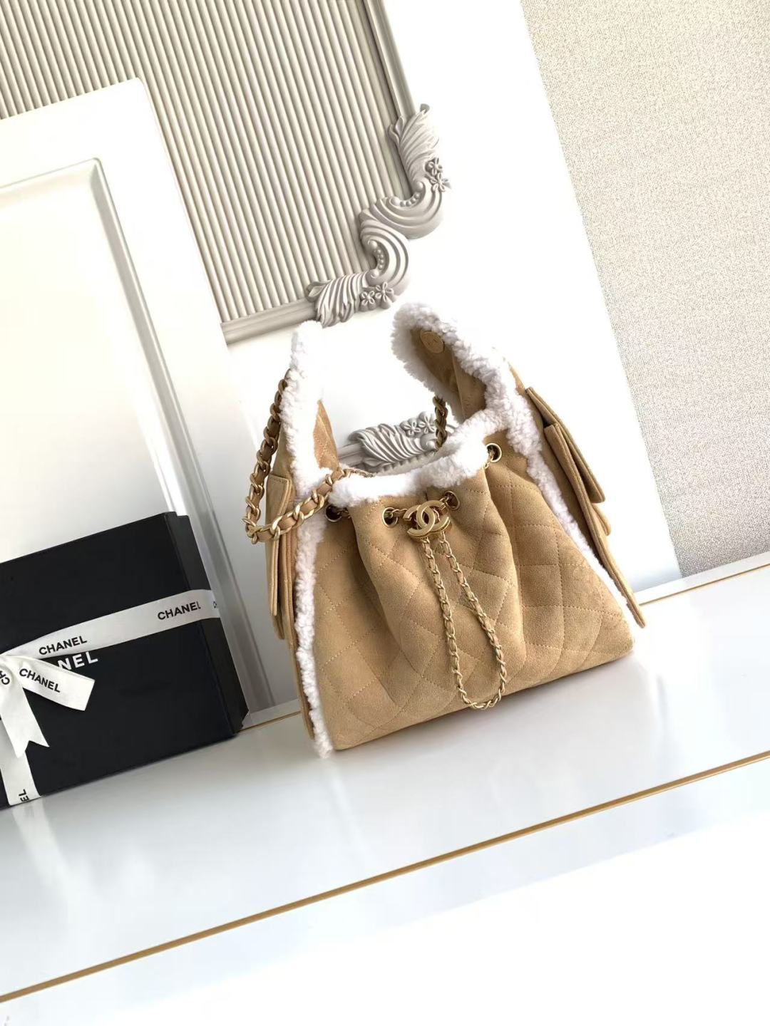 Chanel Style Black Leather Hobo Bag Lookbook Reference image 2