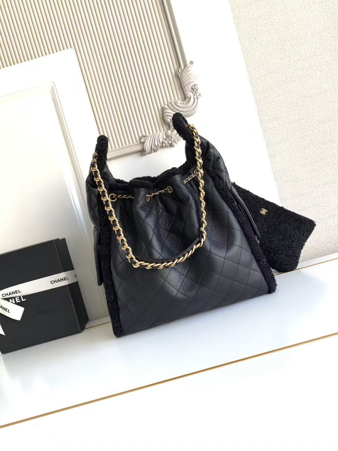 Chanel Style Black Leather Hobo Bag style reference detail image 3 from source 785919