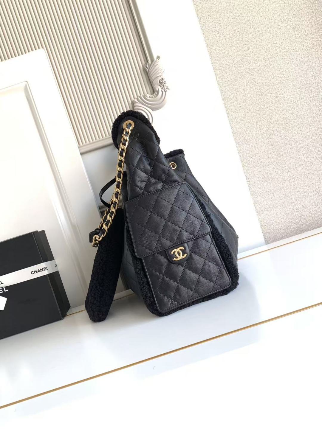 Chanel Style Black Leather Hobo Bag style reference detail image 4 from source 785919