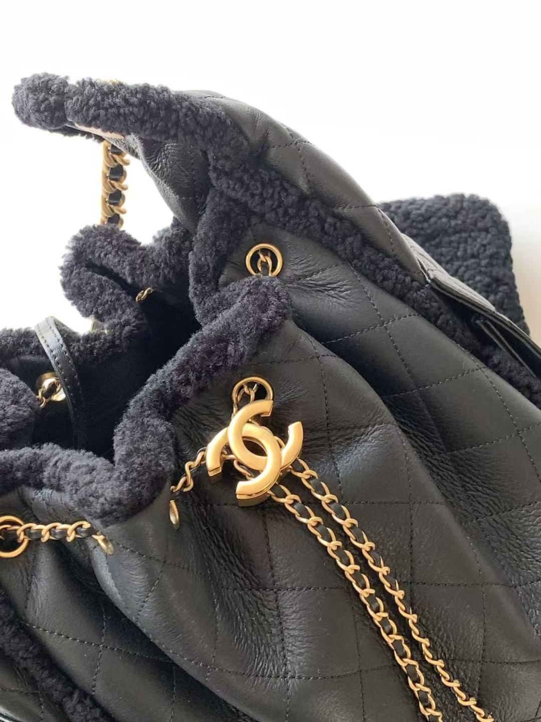 Chanel Style Black Leather Hobo Bag style reference detail image 7 from source 785919