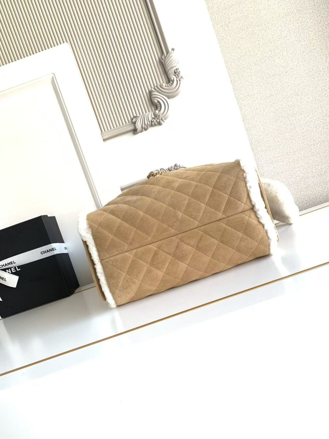 Chanel Style Black Leather Hobo Bag style reference detail image 5 from source 785918