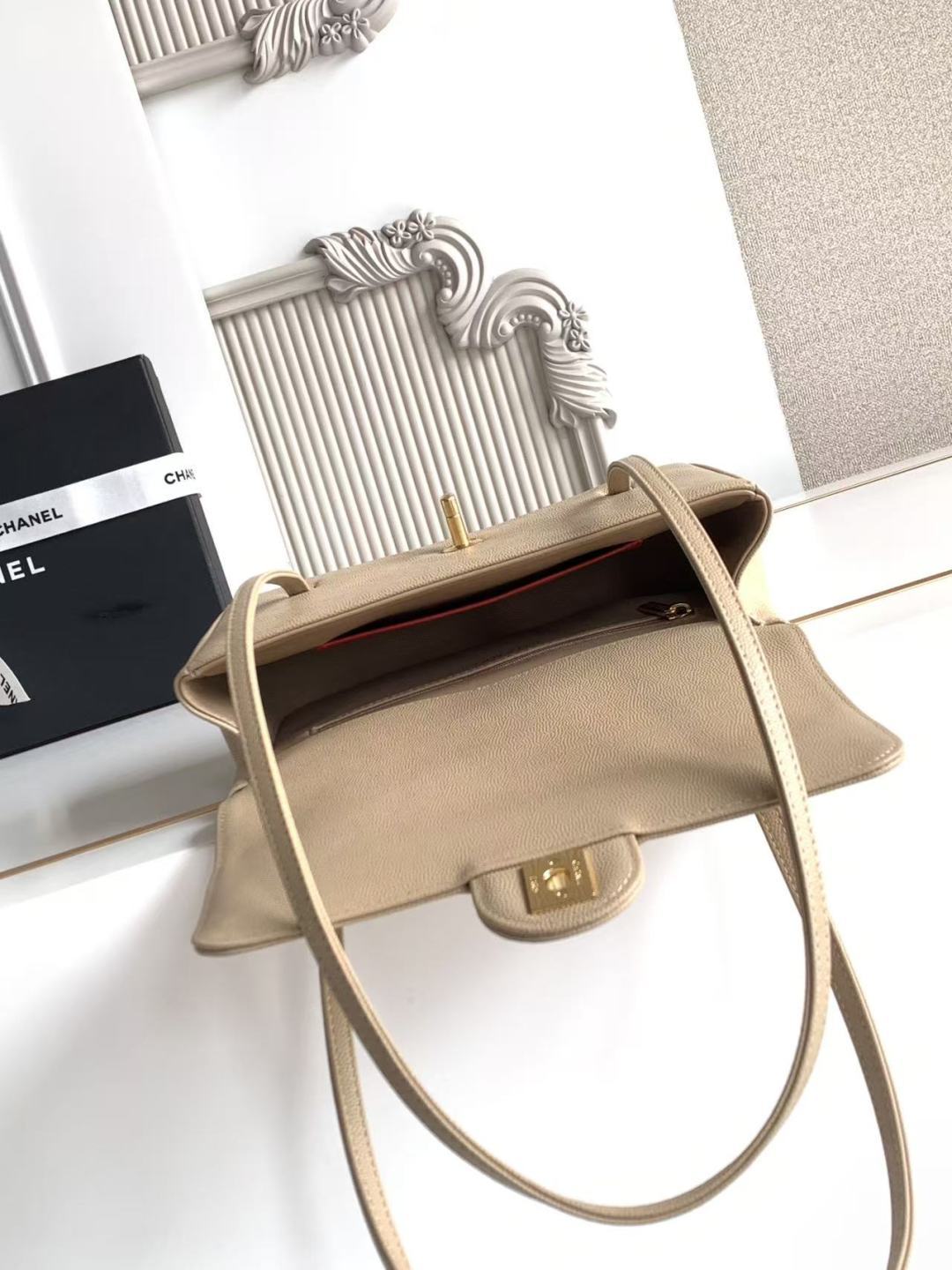 Chanel Style Leather Card Holder Bags detail image 9 from source 776633