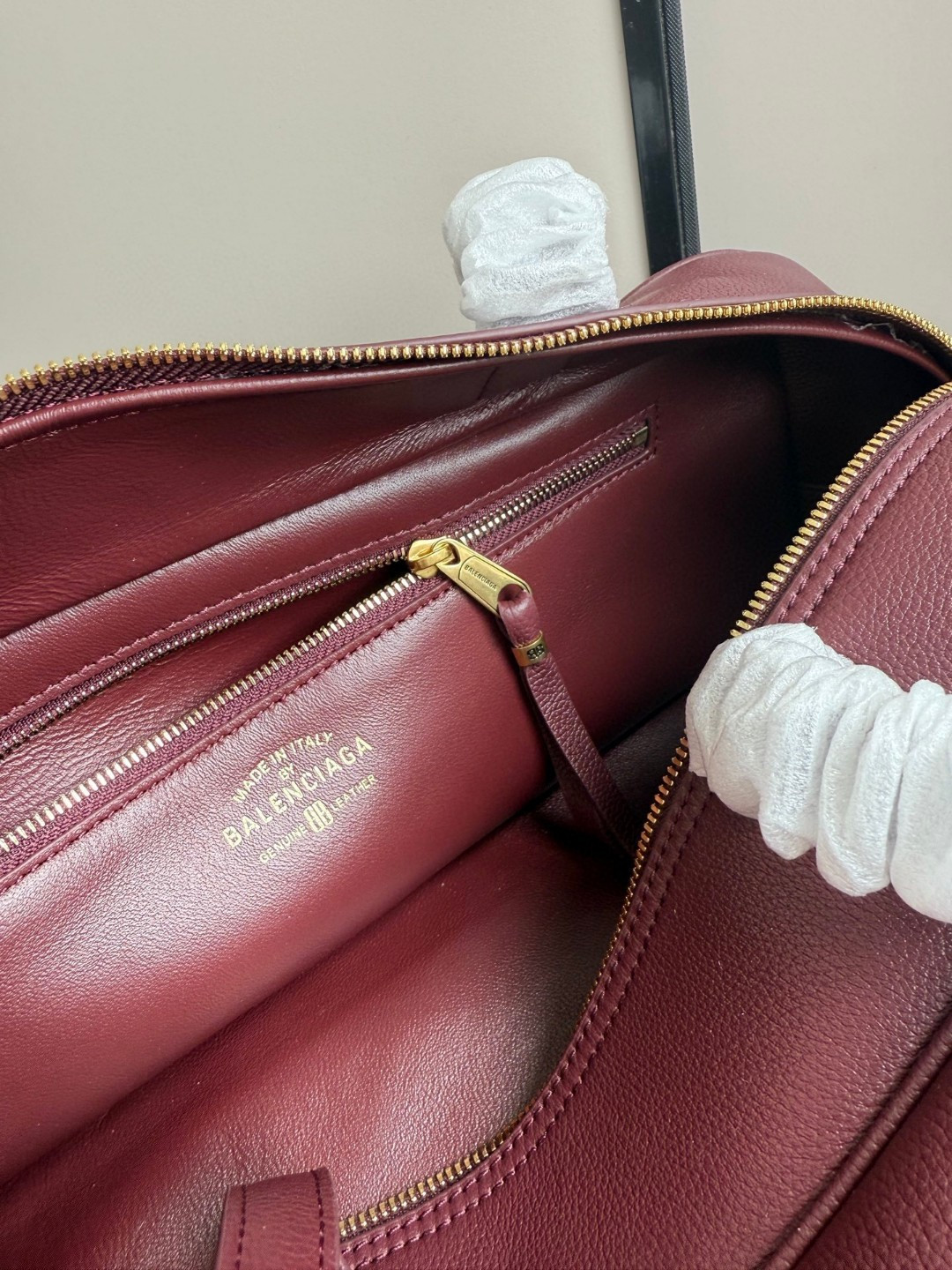 Loewe 升级版保龄球·酒红色