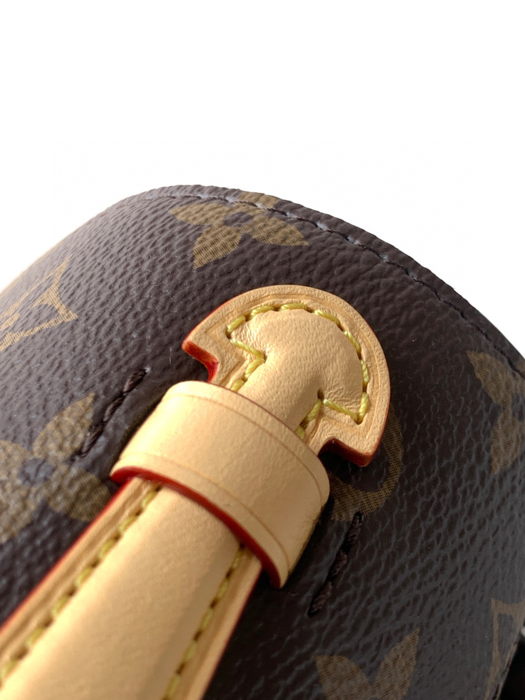 Louis Vuitton 邮差包Pochette Métis East West 手袋