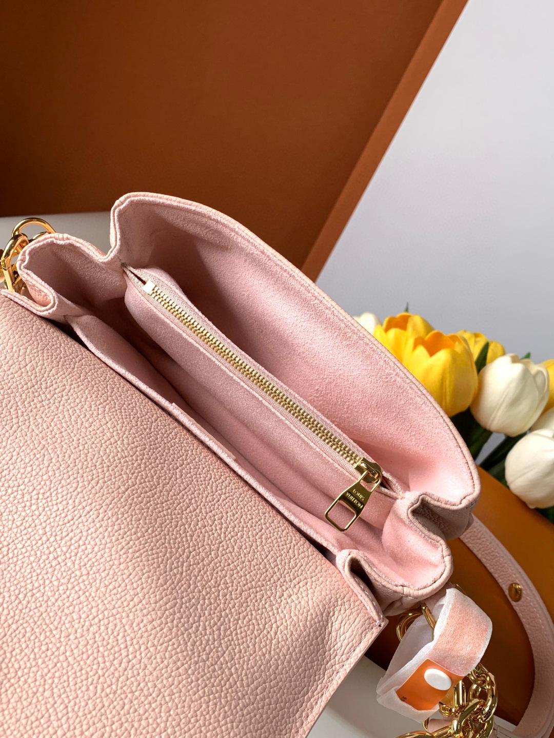Louis Vuitton 动态变码芯片