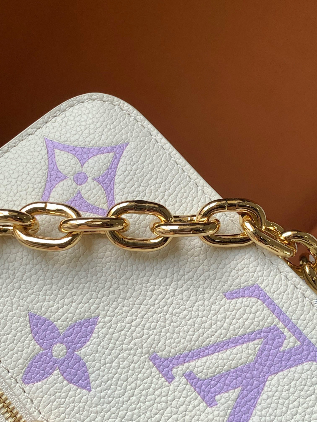 Louis Vuitton 动态变码芯片