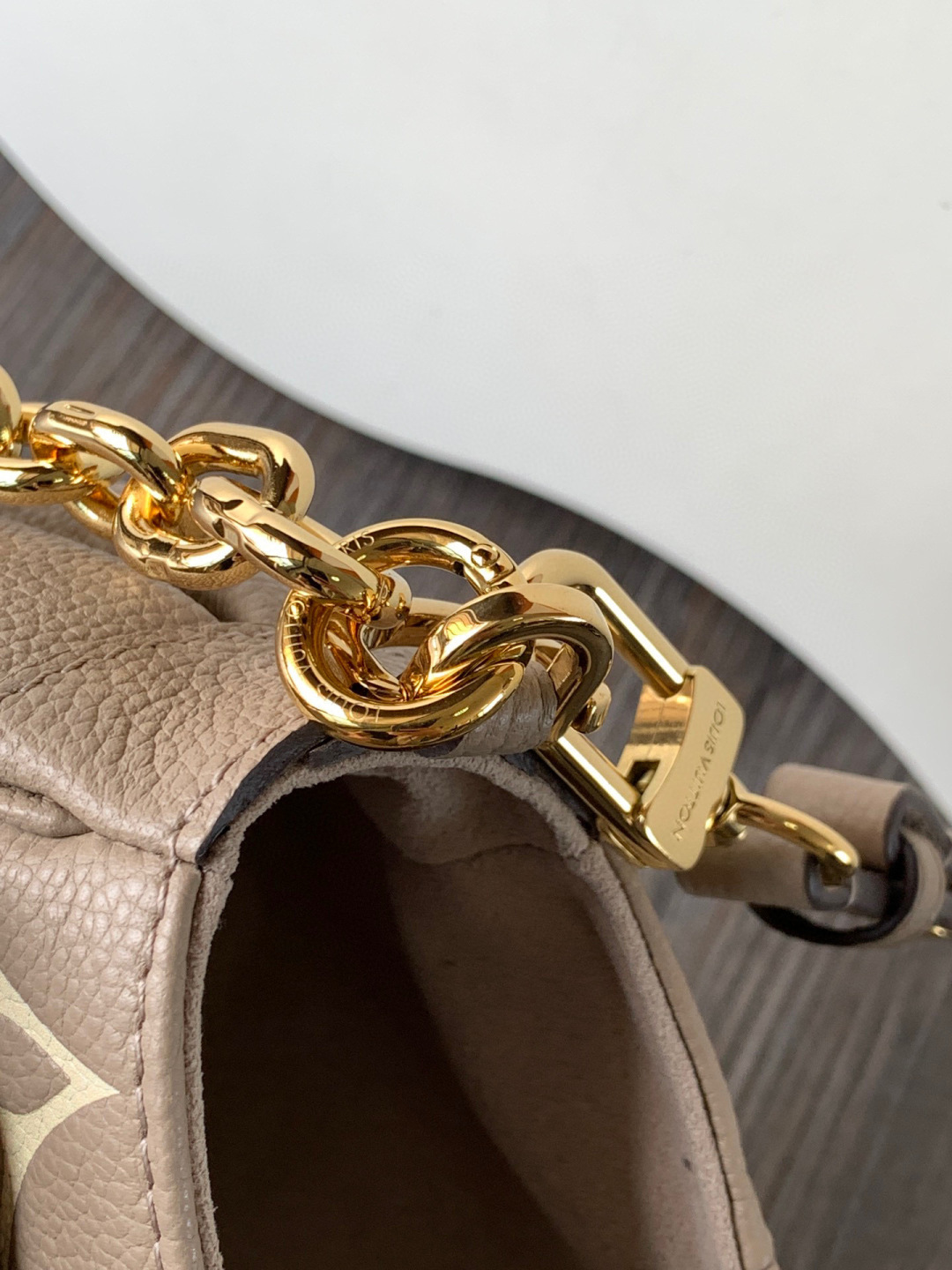 Louis Vuitton Favorite 手袋