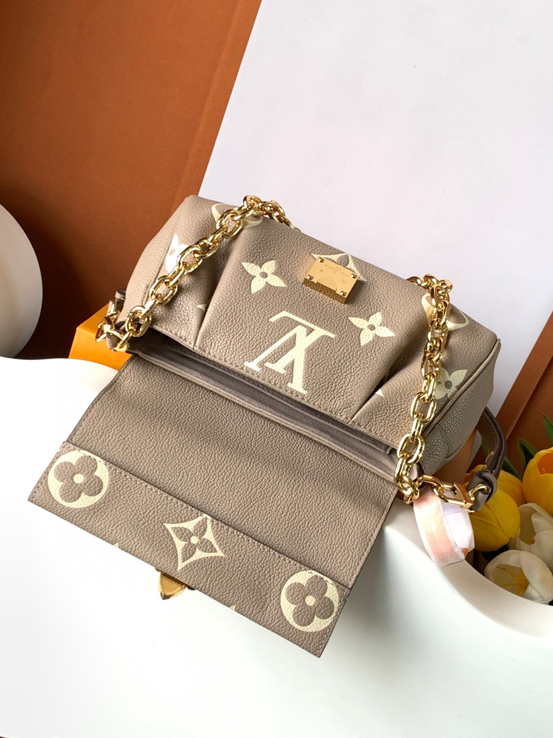Louis Vuitton Favorite 手袋