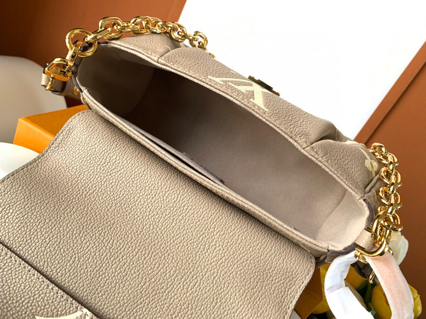 Louis Vuitton Favorite 手袋