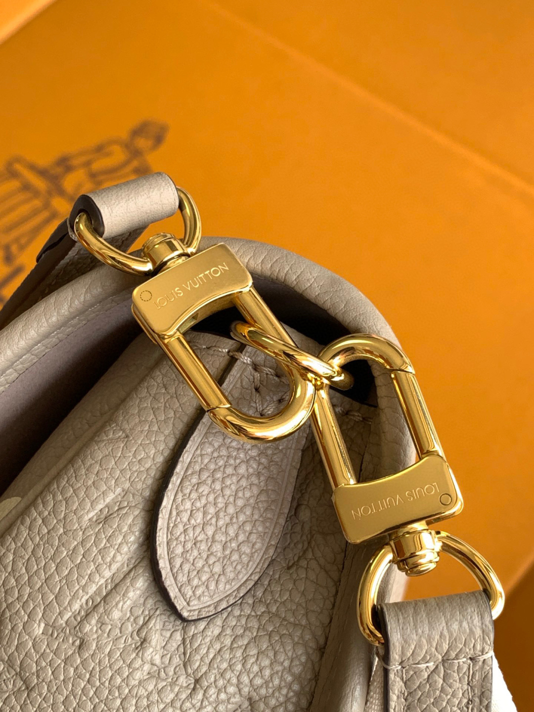 Louis Vuitton Diane 手袋