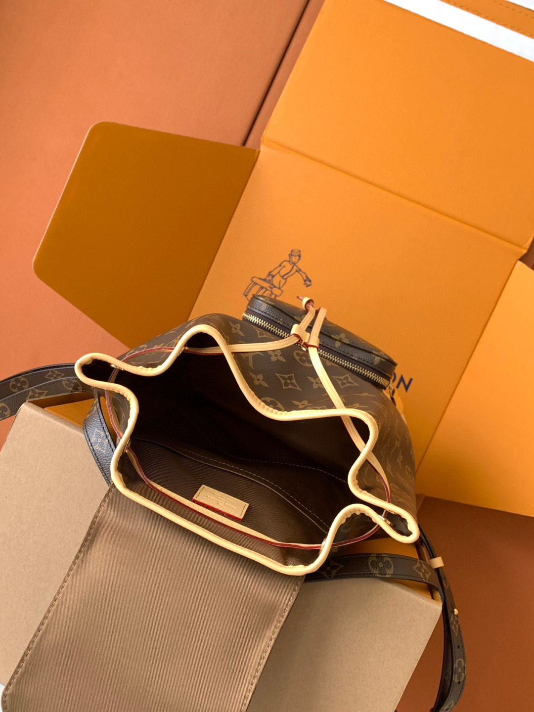 Louis Vuitton 全钢五金 M11198 （变码芯片）皮料是