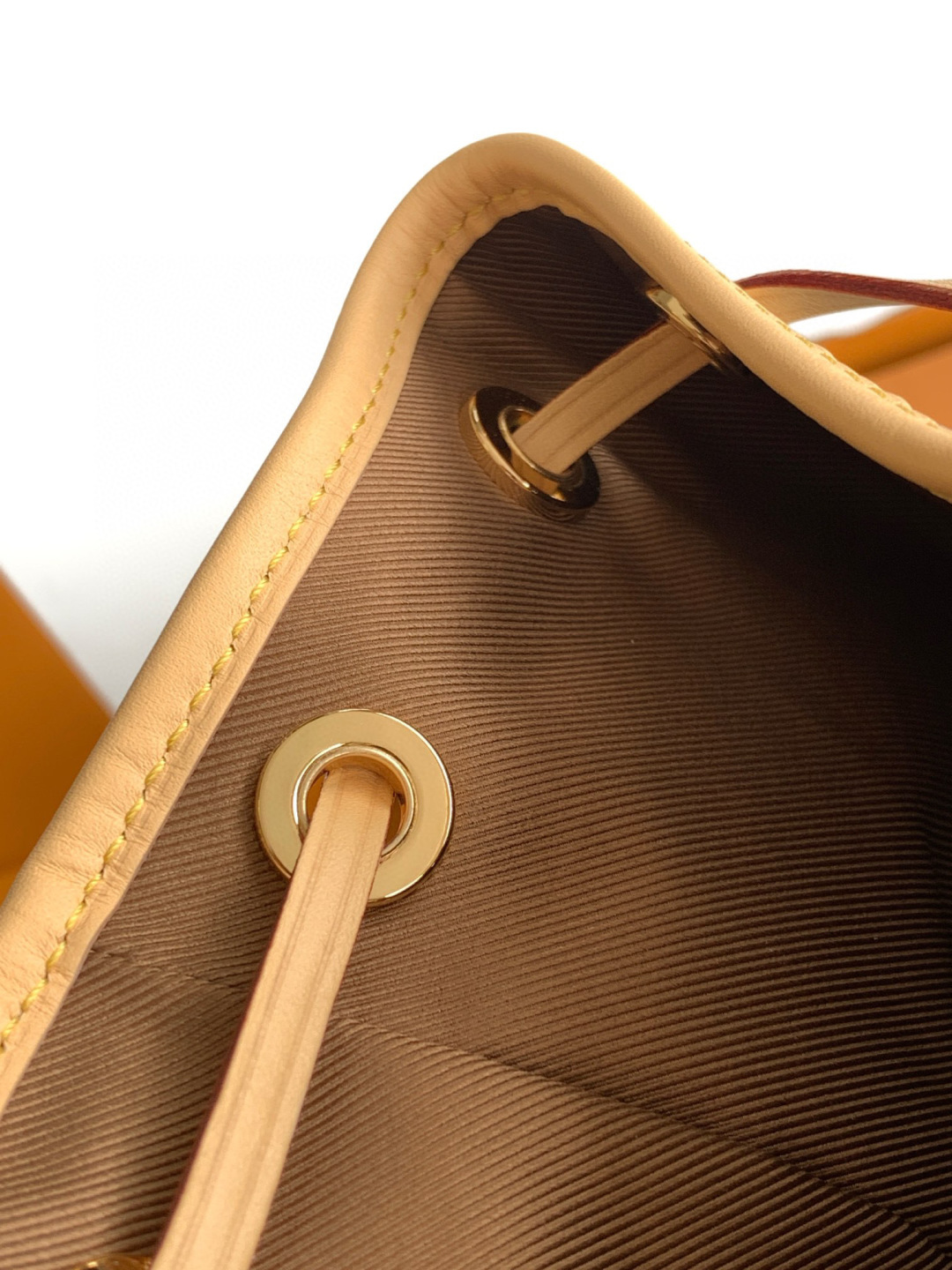 Louis Vuitton 全钢五金 M11198 （变码芯片）皮料是