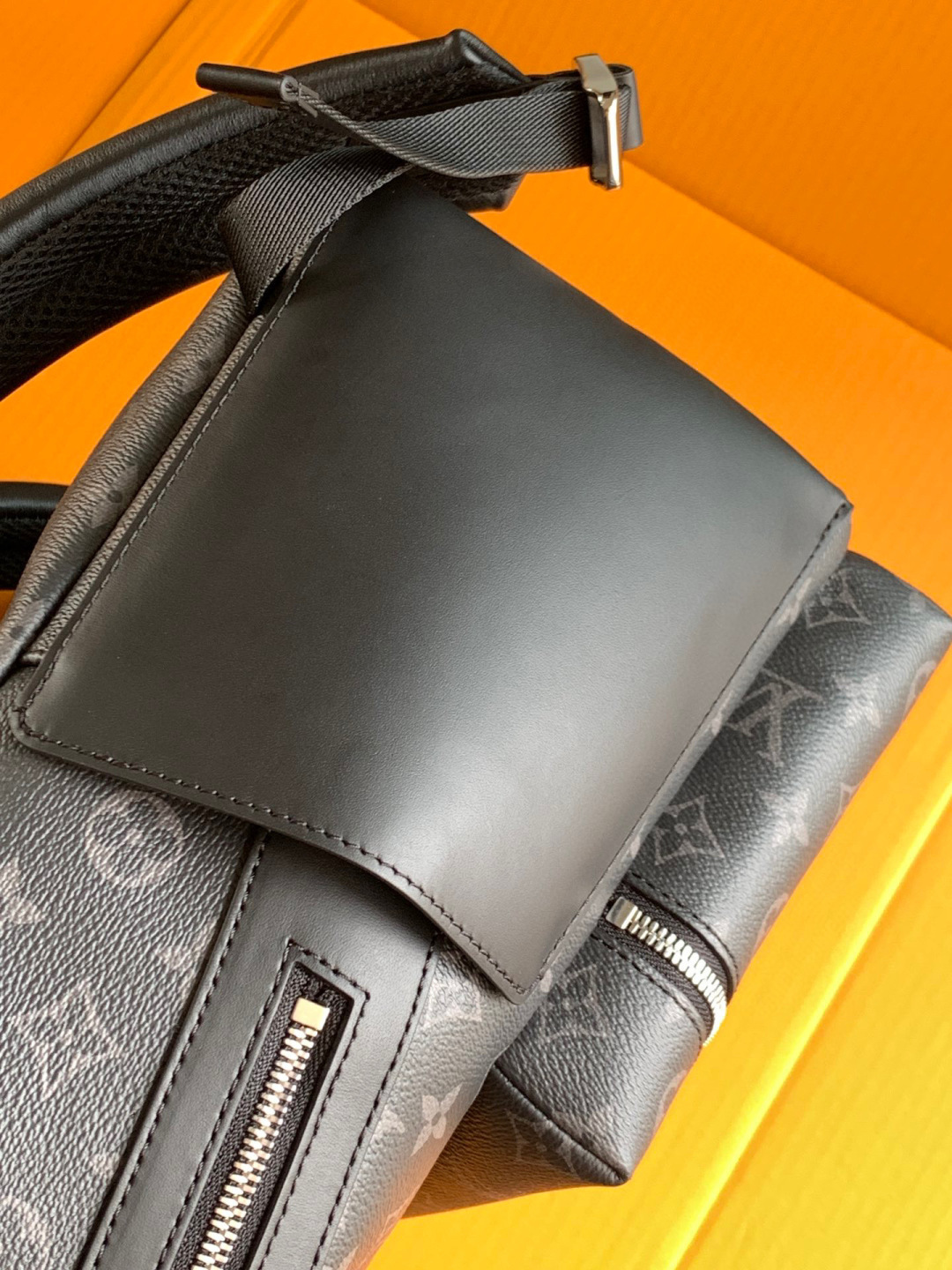 Louis Vuitton MB