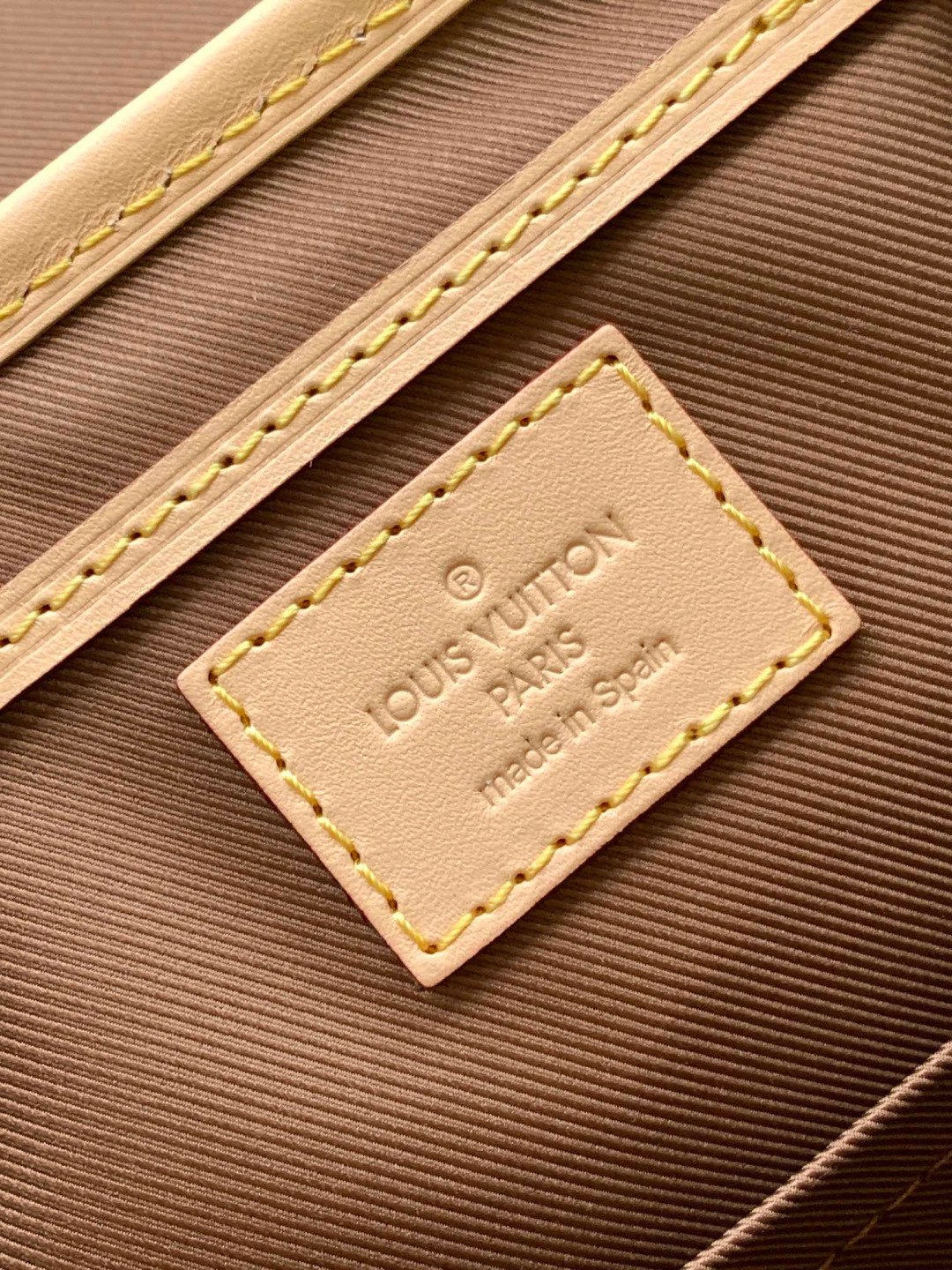 Louis Vuitton 全钢MB动态变码蒙苏里 Mini双肩包M11199老花