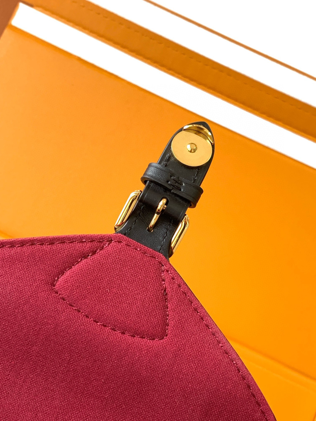 Louis Vuitton M45515【 加强版】Montsouris背包皮料是 代 意大利A级皮料