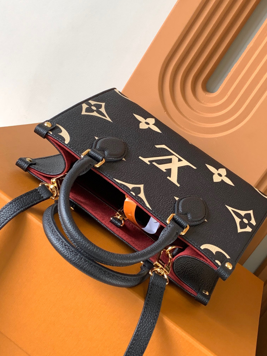 Louis Vuitton OnTheGo 小号手袋