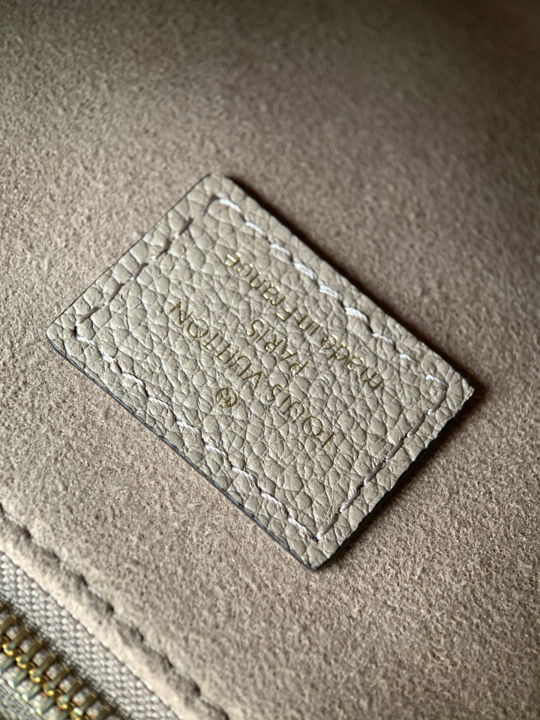 Louis Vuitton OnTheGo 小号手袋