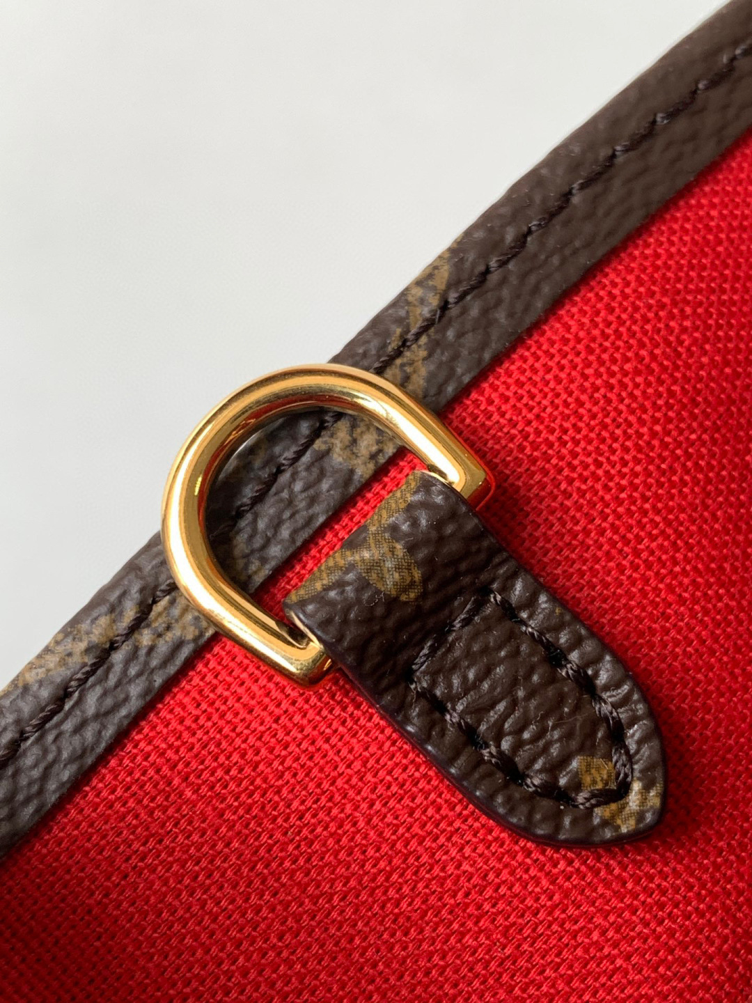 Louis Vuitton 动态变码芯片