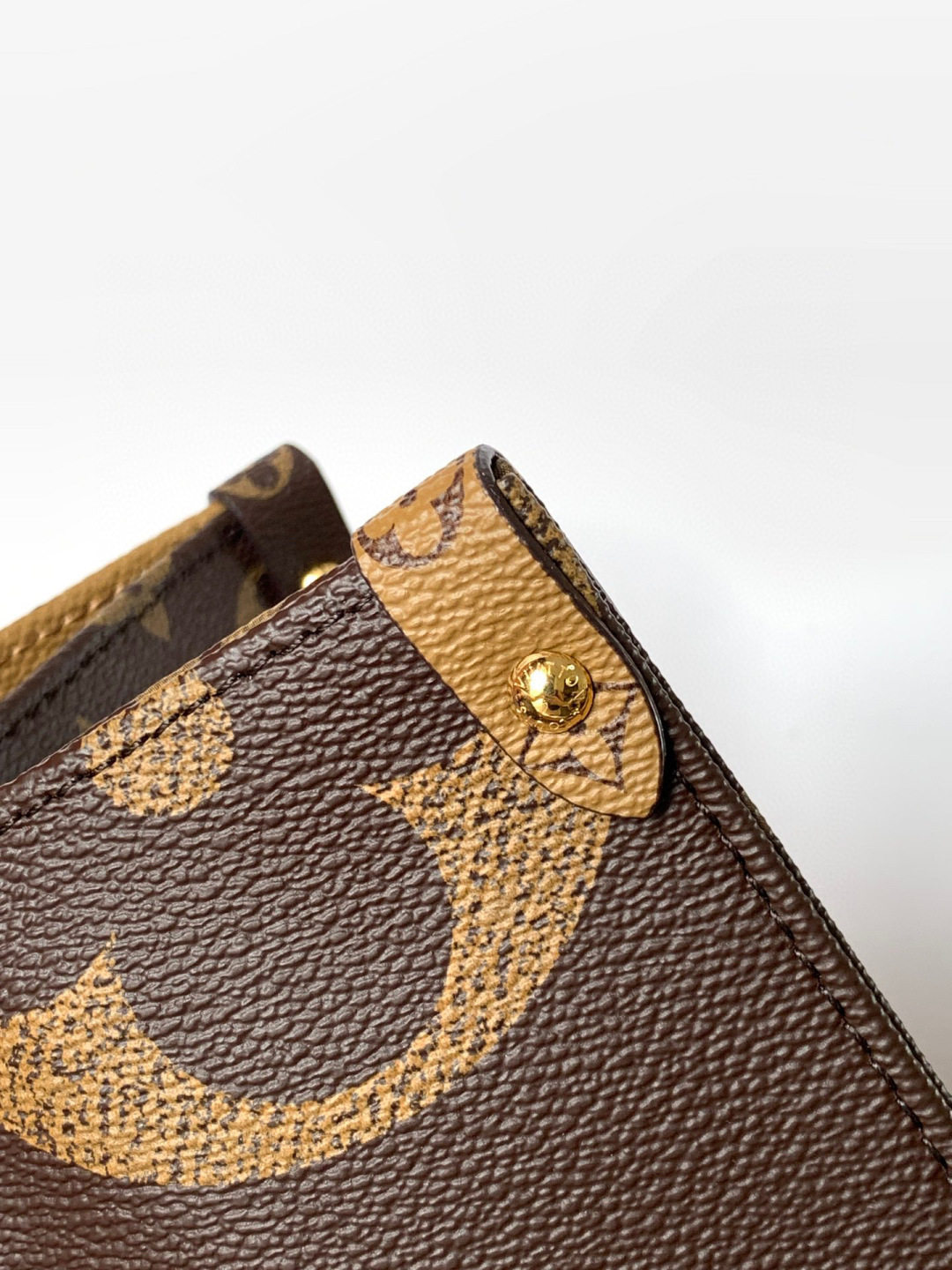 Louis Vuitton 动态变码芯片