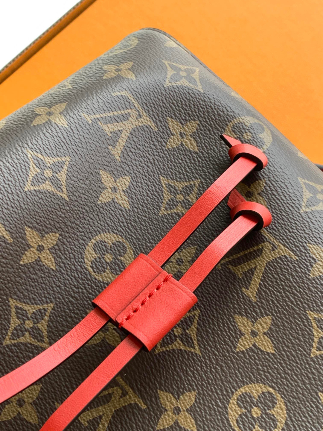 Louis Vuitton NéoNoé中号手袋