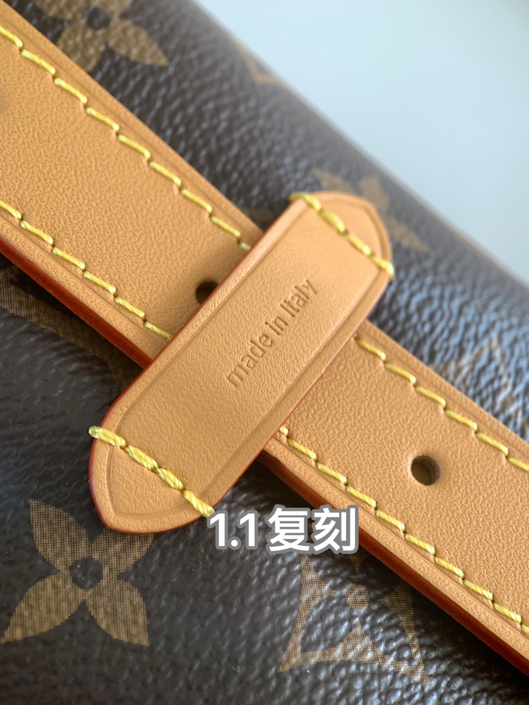 Louis Vuitton CarryAll 中号手袋