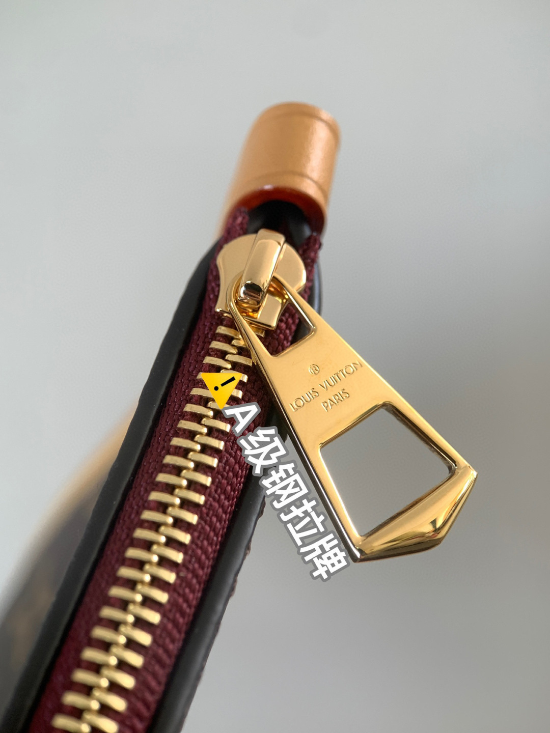 Louis Vuitton CarryAll 中号手袋