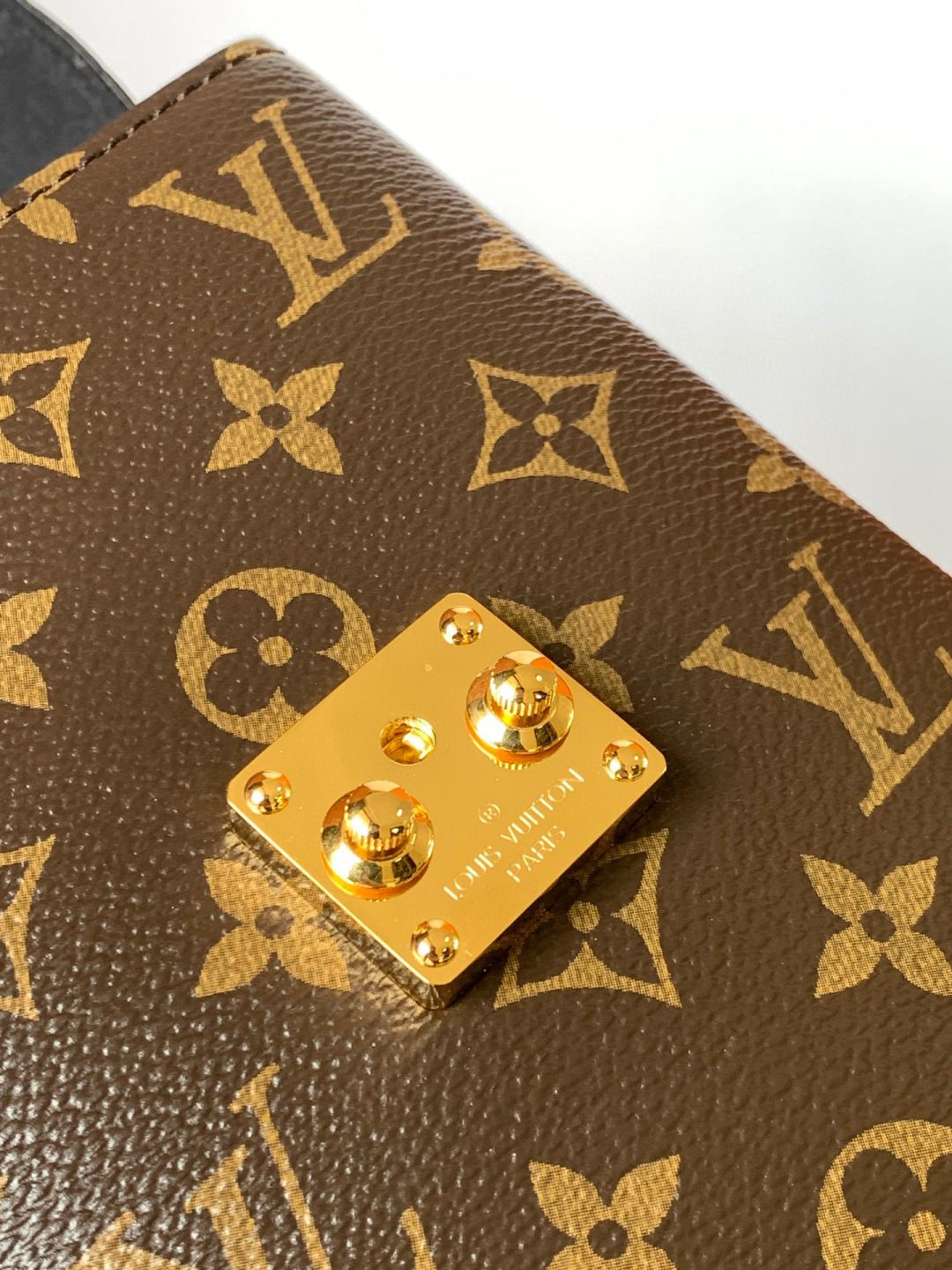 Unknown Camera Box 手袋