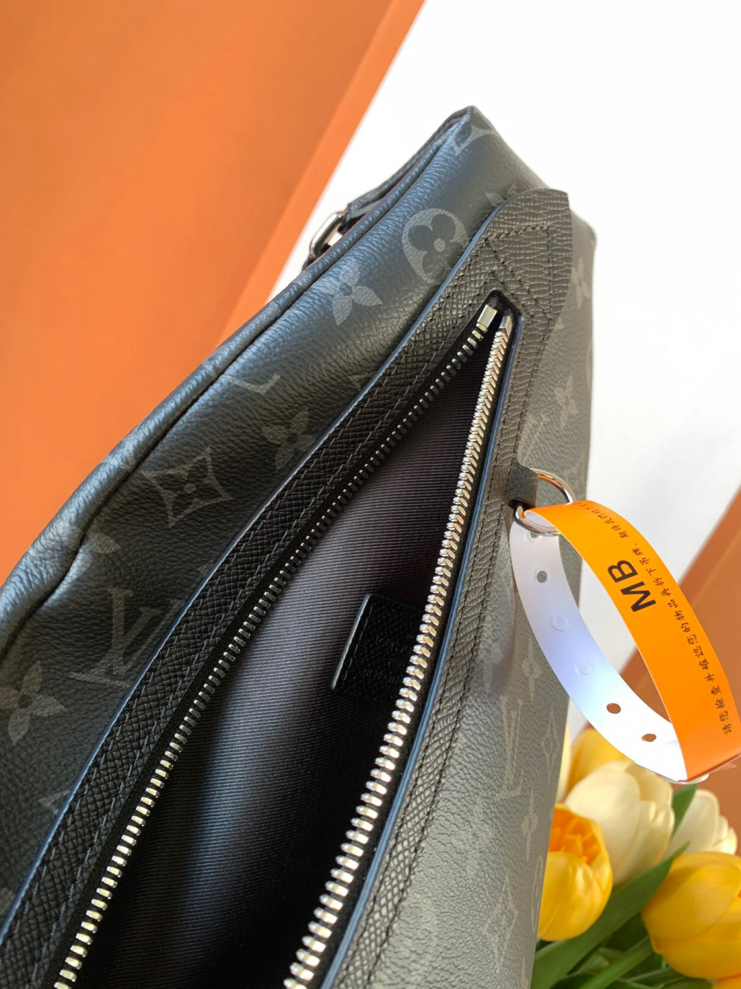 Louis Vuitton 动态变码芯片