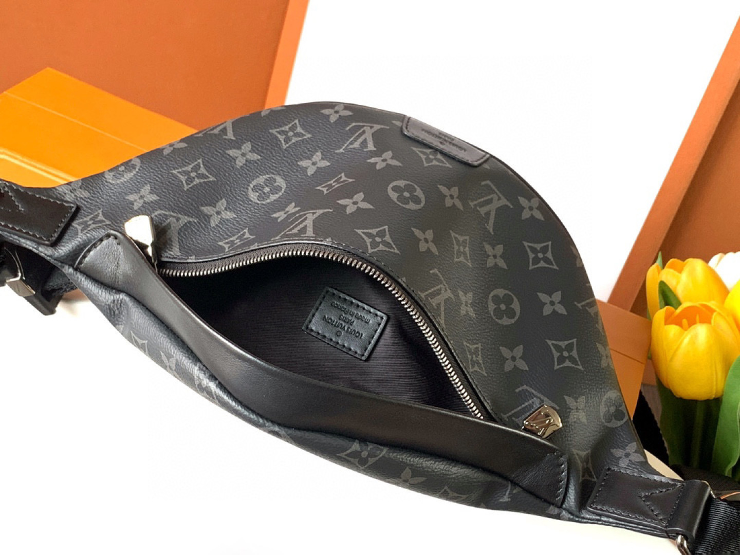 Louis Vuitton 动态变码芯片